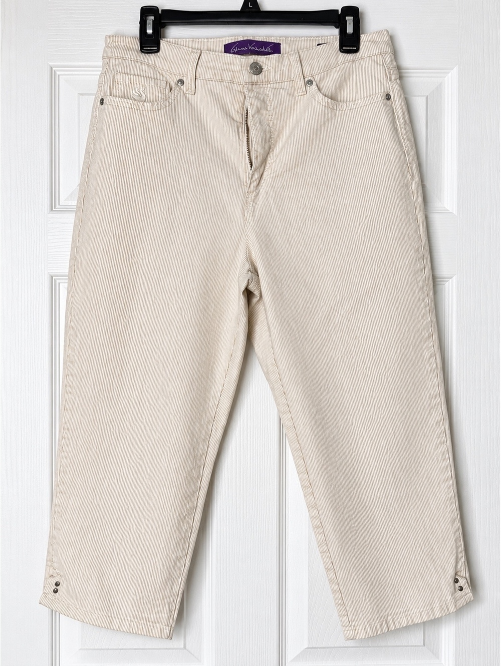Gloria Vanderbilt Amanda Capri Pants Women's 10 Beige Pinstripe Cropped